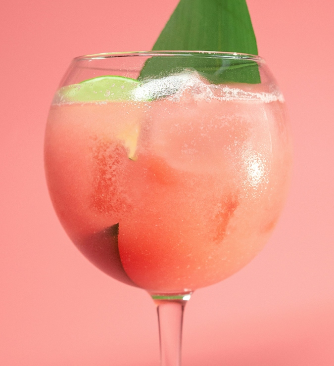 PINK COSMOPOLITAN SPRITZ