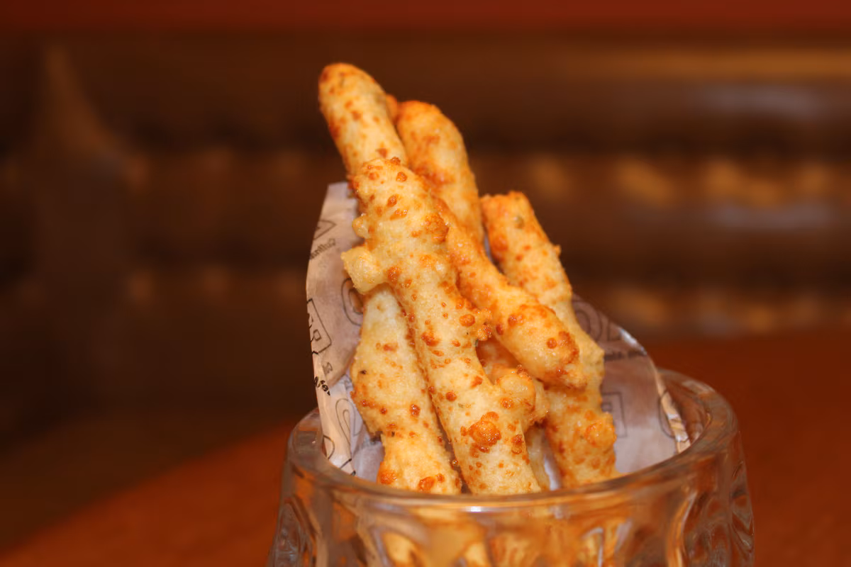 Pão de queijo frito