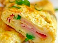 Omelete com presunto e queijo